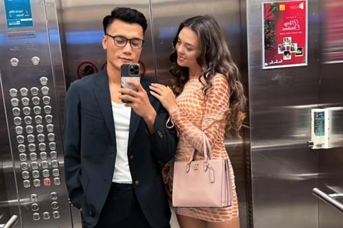 Vừa sinh mổ, Bùi Tiến Dũng đưa vợ Tây đi 'hâm nóng' tình cảm, body mẹ bỉm chiếm trọn spotlight