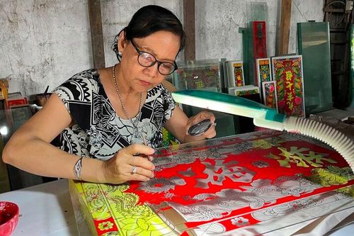 Nét xưa tranh kiếng