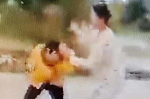 Xác minh clip nữ sinh bị thiếu nữ ở cùng địa phương đánh nhập viện