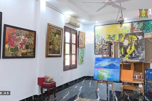 200 tác phẩm sắc màu triển lãm đón Giáng sinh và năm mới