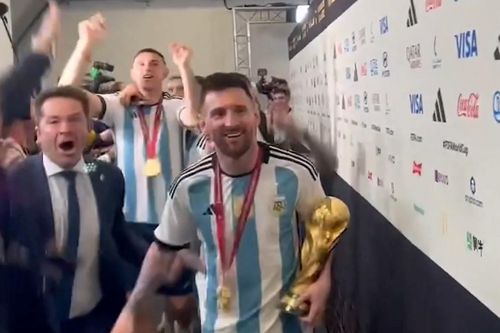 Tuyển Argentina mở hội sau chức vô địch World Cup