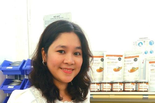 Cô gái Khmer nâng tầm hương vị mật thốt nốt