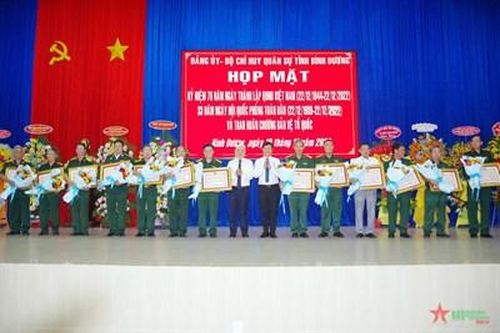 Bình Dương họp mặt kỷ niệm Ngày thành lập Quân đội nhân dân Việt Nam