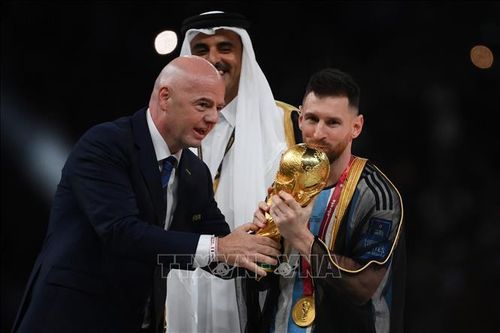 Xích lại gần nhau theo nhịp bóng lăn World Cup 2022