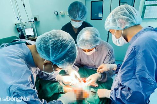 Nối thành công cẳng chân phải bị đứt lìa