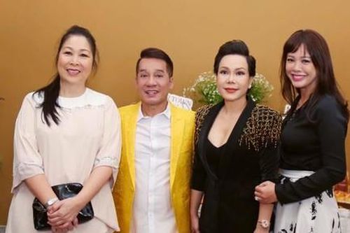 Dàn sao rực rỡ mừng sân khấu kịch mới