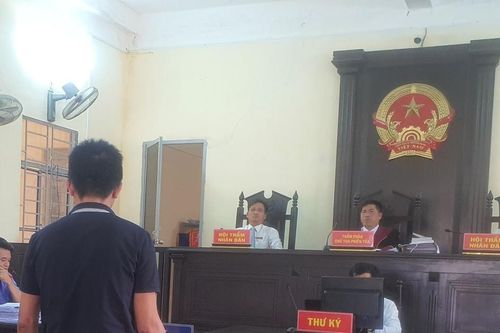 Cà Mau: Làm bản án giả, thư ký tòa án lĩnh 2 năm tù giam