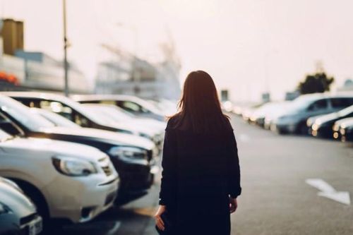 Một chỗ đỗ xe tại Hong Kong có giá đắt ngang ngôi làng ở châu Âu