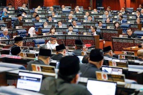 Malaysia phê duyệt dự luật ngân sách tạm thời trị giá hơn 24 tỷ USD