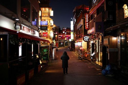 Hàn Quốc: Ám ảnh vụ giẫm đạp Halloween, đường phố Itaewon vắng như tờ trước lễ Giáng sinh