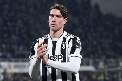 Arsenal trở lại thương vụ Vlahovic, cạnh tranh nảy lửa cùng MU