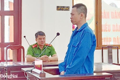 Đánh người, bị cáo lãnh án nặng
