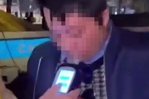 Say líu lưỡi, người đàn ông dọa 'lột lon' Cảnh sát 141!