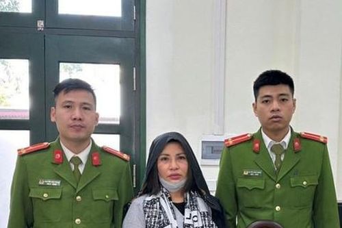 Phẫu thuật thẩm mỹ để trốn truy nã 16 năm, vẫn không thoát