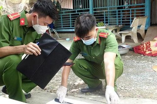 Hai đồng nghiệp xô xát, một người bị dao cứa vào tay mất máu tử vong