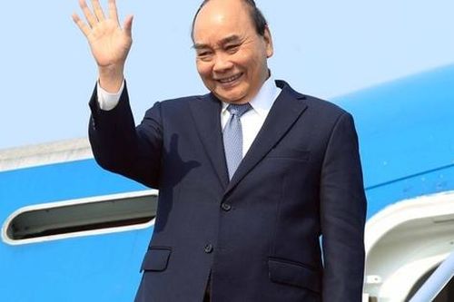 Chủ tịch nước Nguyễn Xuân Phúc lên đường thăm Indonesia