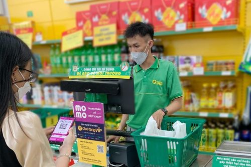 MoMo hợp tác cùng Bách Hóa Xanh thúc đẩy thanh toán không tiền mặt