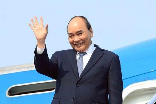 Chủ tịch nước Nguyễn Xuân Phúc lên đường thăm cấp Nhà nước tới Cộng hòa Indonesia