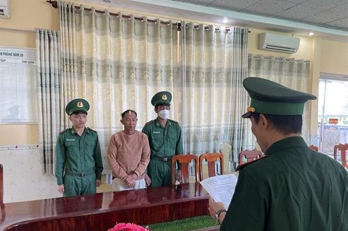 Khởi tố đối tượng tổ chức đưa người xuất cảnh trái phép sang Campuchia