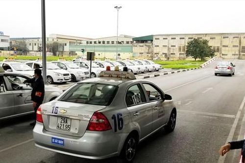 Quy định mới về học lái xe: Trường dạy kêu khó, học viên tốn thêm tiền
