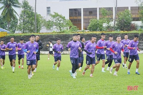 Hồng Lĩnh Hà Tĩnh tập huấn tại Đà Nẵng, chuẩn bị cho mùa giải mới