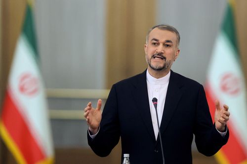 Ngoại trưởng Iran và Saudi Arabia tiếp xúc bên lề hội nghị tại Jordan