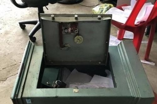 Cắt rào B40 đột nhập nhà dân phá két sắt 'cuỗm' 300 triệu đồng