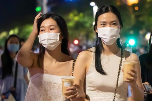 Mở phố đi bộ không chỉ để kinh doanh, kiếm tiền