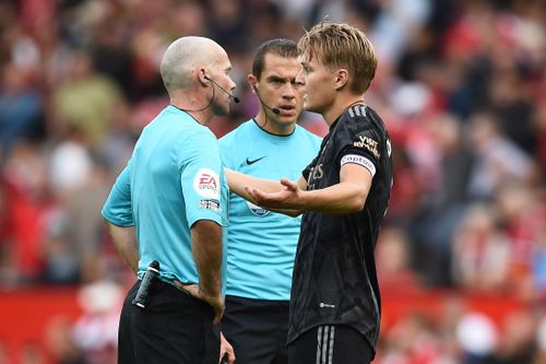 VAR mắc 6 sai lầm nghiêm trọng tại Premier League mùa này