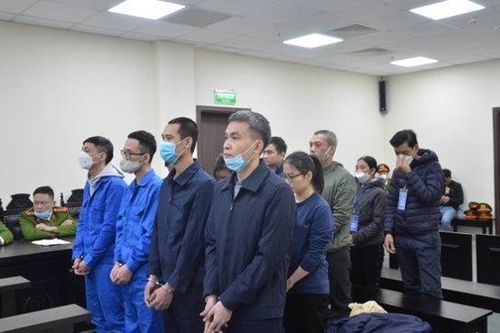 Tuyên án với 12 bị cáo trong vụ vận chuyển trái phép 30.000 tỷ đồng