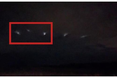 Xôn xao UFO xuất hiện trên bầu trời đêm ở Mỹ