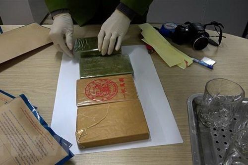 Cao Bằng: Bắt quả tang đối tượng mua bán, vận chuyển 10 bánh heroin