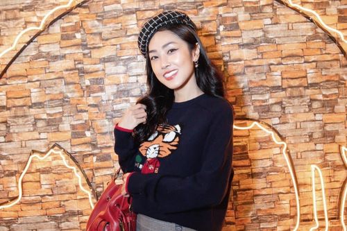 MC Misoa Kim Anh tự tin khoe ảnh cận mặt bừng sáng sau khi bị 'tác động vật lý'
