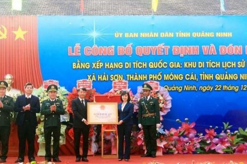Lễ công bố quyết định và đón nhận Bằng xếp hạng quốc gia Khu di tích lịch sử Pò Hèn