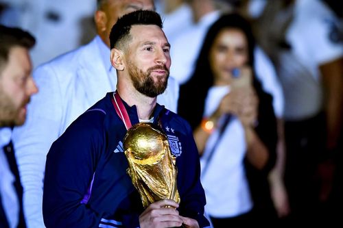 Lãnh đạo PSG không muốn Messi khoe cúp vàng