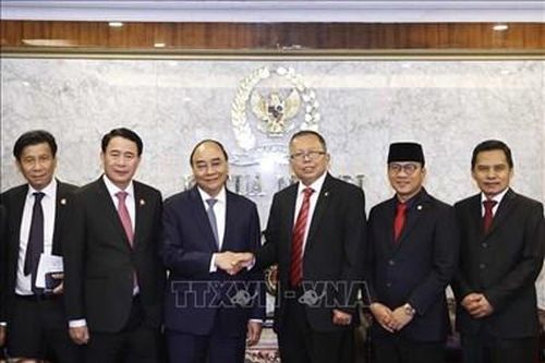Chủ tịch nước Nguyễn Xuân Phúc hội kiến quyền Chủ tịch Lưỡng viện Indonesia Arsul Sani