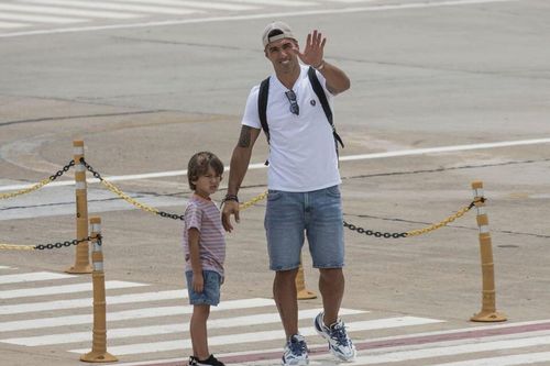 Messi mời bạn thân Luis Suarez đến Argentina tiệc tùng