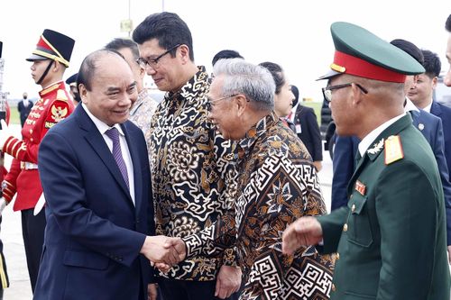 Chủ tịch nước Nguyễn Xuân Phúc kết thúc tốt đẹp chuyến thăm Indonesia