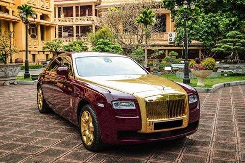 Hạ giá lần thứ 5 siêu xe Rolls-Royce mạ vàng của ông Trịnh Văn Quyết