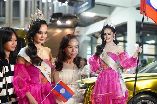 Miss Universe Lào 'chơi lớn', đi siêu xe mạ vàng ra sân bay lên đường sang Mỹ: Vị trí nào cho năm nay?
