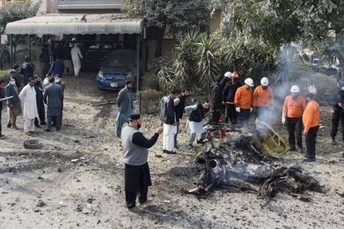 Xe chứa bom nổ tung gần chốt kiểm soát ở thủ đô Pakistan