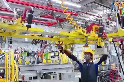 Kinh tế Việt Nam phục hồi mạnh mẽ