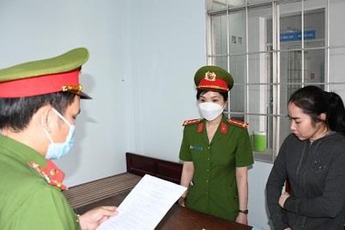 Người phụ nữ chiếm đoạt tiền tỷ để trả nợ xây nhà
