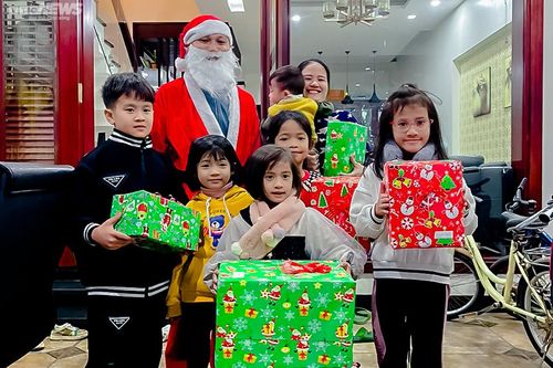 Dịch vụ ông già Noel vào mùa 'hốt bạc'