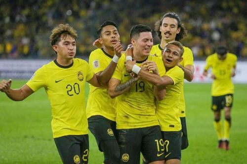 Đại thắng Lào 5-0, Malaysia tạm thời vươn lên dẫn đầu bảng B