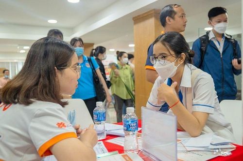 Cảnh giác với 'bẫy việc làm' dịp cuối năm