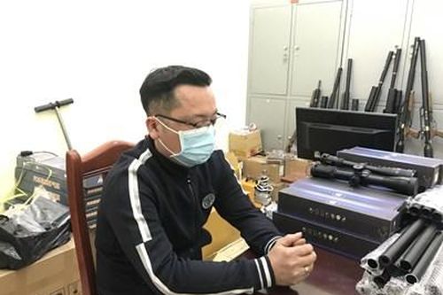Mua súng hơi và linh kiện qua mạng về bán trên kênh Youtube