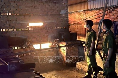 Đồng Nai: Phát hiện cơ sở đốt trái phép hàng chục tấn chất thải nguy hại