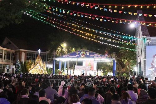 Rộn ràng Giáng sinh trên Cao nguyên Đắk Lắk