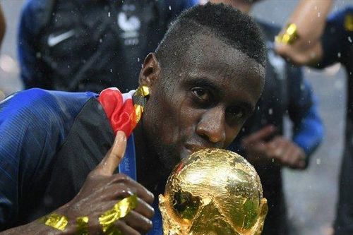 Nhà vô địch World Cup tuyên bố giải nghệ